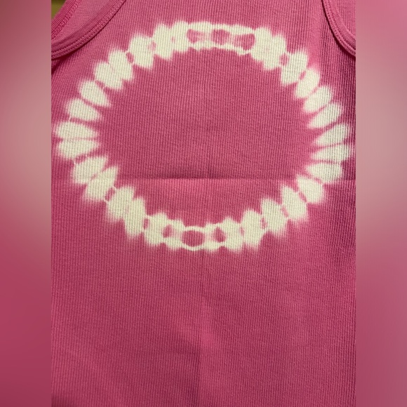 VS PINK ~ Pink Tank w/ Dog & White Tie-Dye - Picture 4 of 11